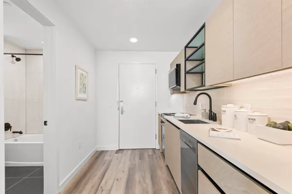 $2,100 | 55 Jordan Avenue, Unit 305, Jersey City, NJ 07306