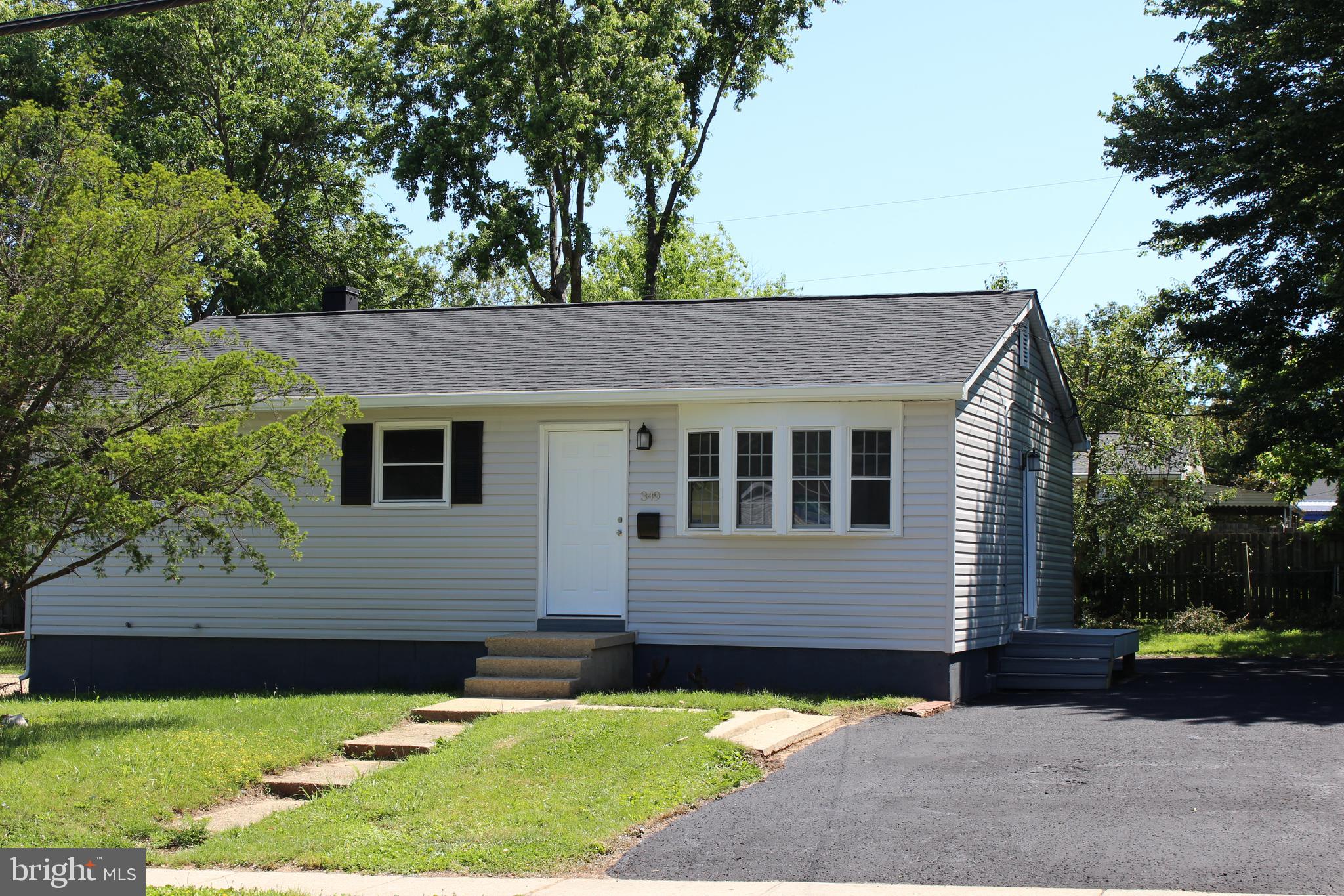 349 Brock Bridge Road Laurel, MD 20724 - Photo 2 of 34 Gallery Image 2
