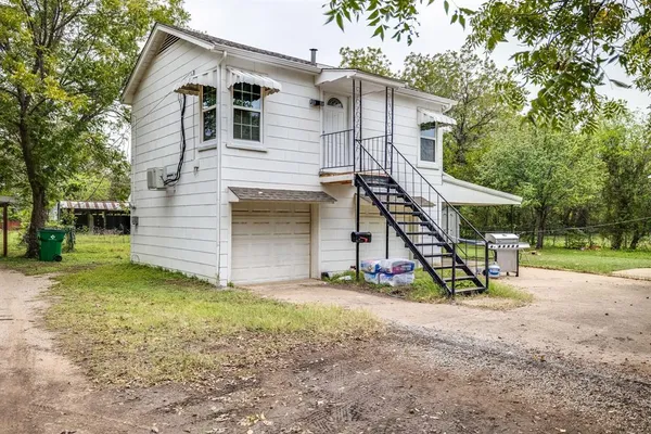 $1,175 | 4313 Jerry Lane, Haltom City, TX 76117