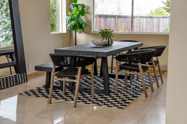 a view of entryway and hall