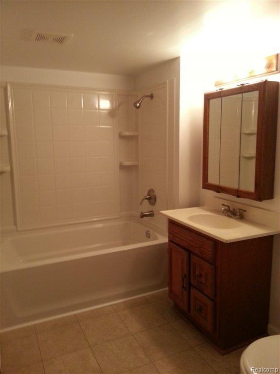 5133 Lum Road Attica, MI 48412 - Photo 5 of 20 Main Floor Bath, Lum Rd.jpg