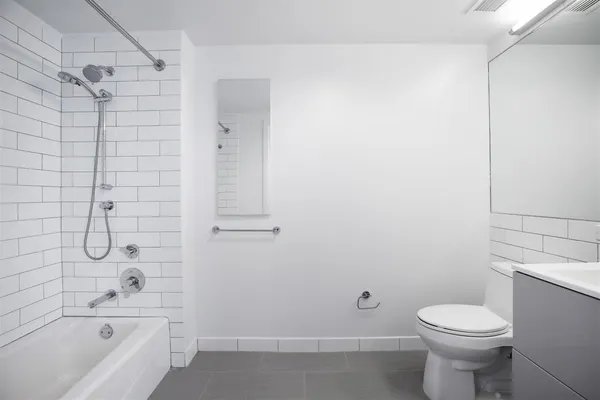 $6,172 | 400 West 113th Street, Unit 828 | Morningside Heights