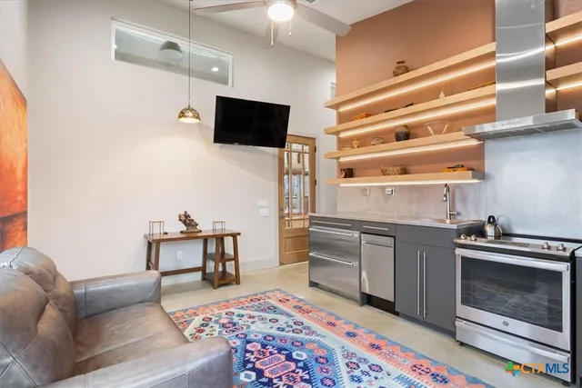 $1,700,000 | 11579 Willow Grove Road, Moody, TX 76557