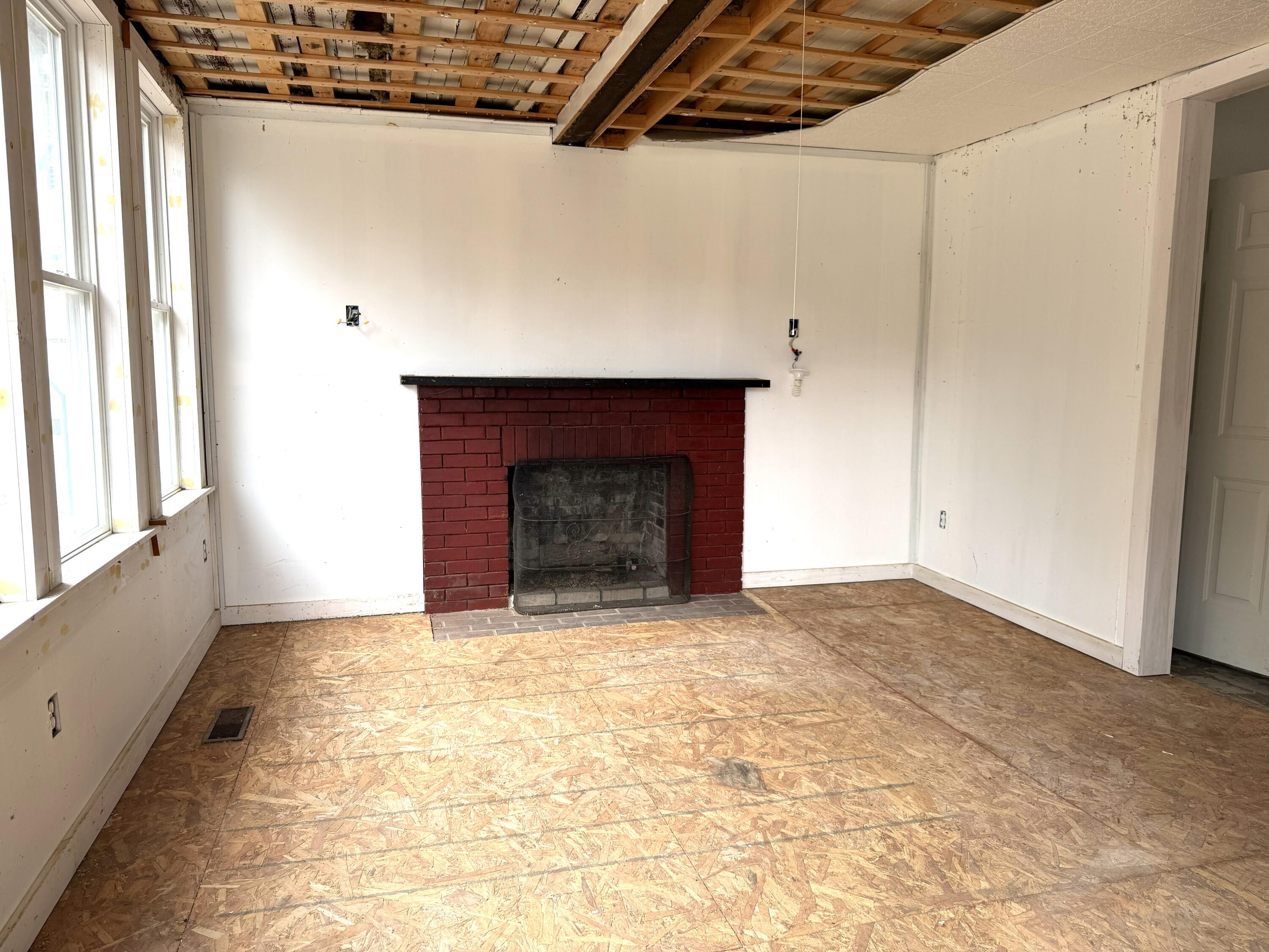 45 Elm Street Milo, ME 04463 - Photo 4 of 57 LR-1