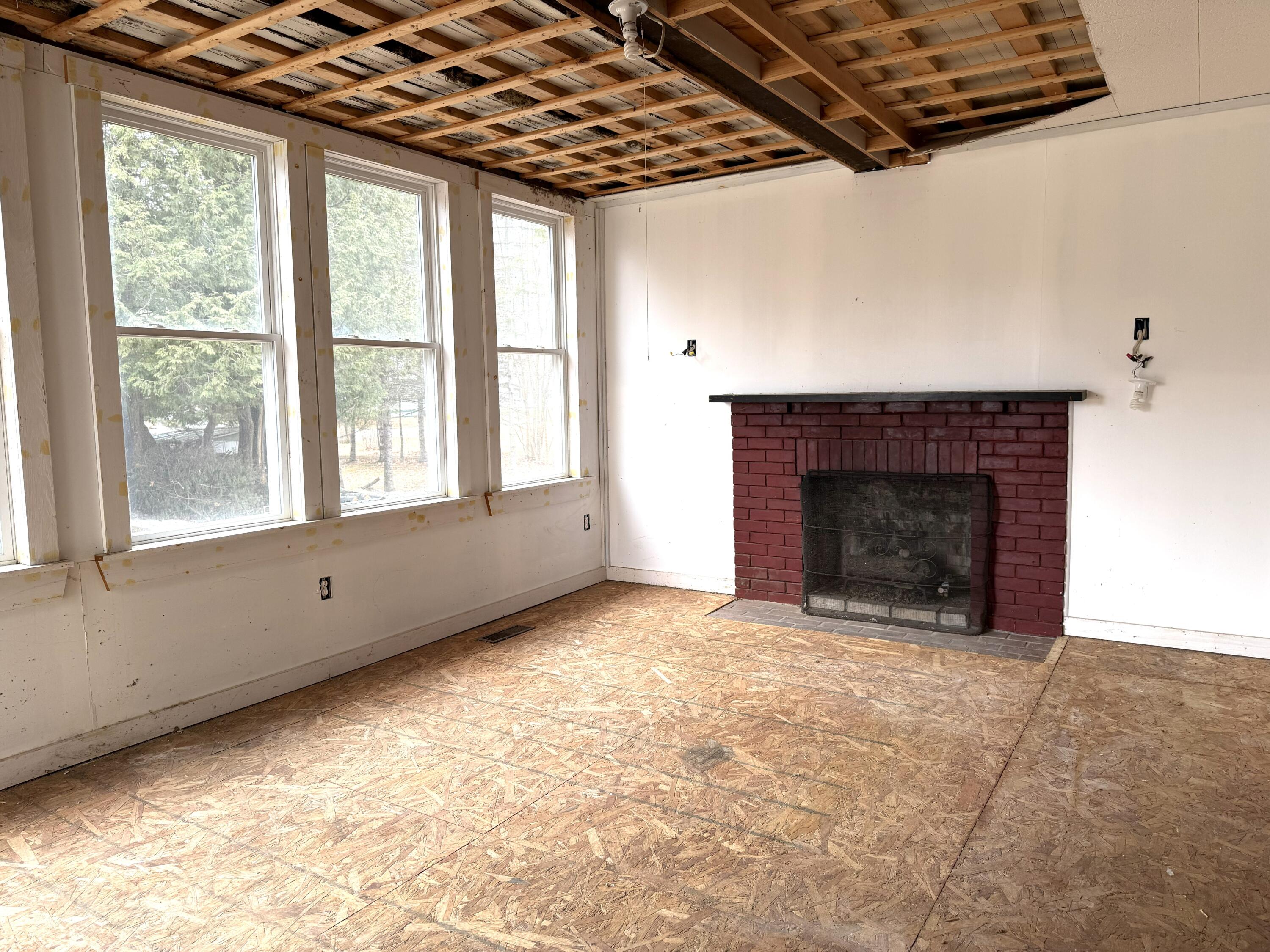 45 Elm Street Milo, ME 04463 - Photo 5 of 57 LR-3