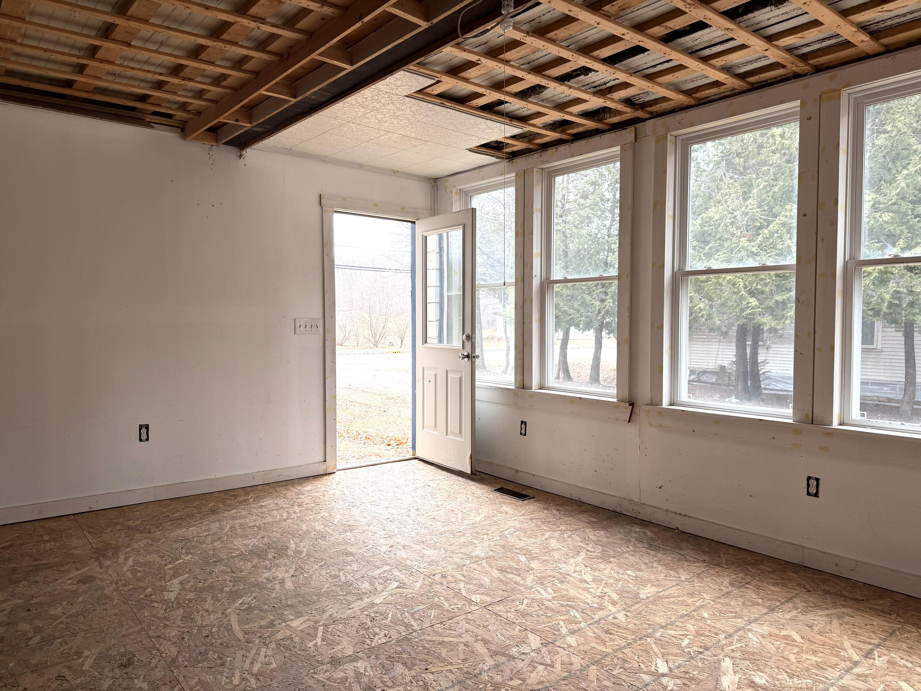 45 Elm Street Milo, ME 04463 - Photo 6 of 57 LR-4