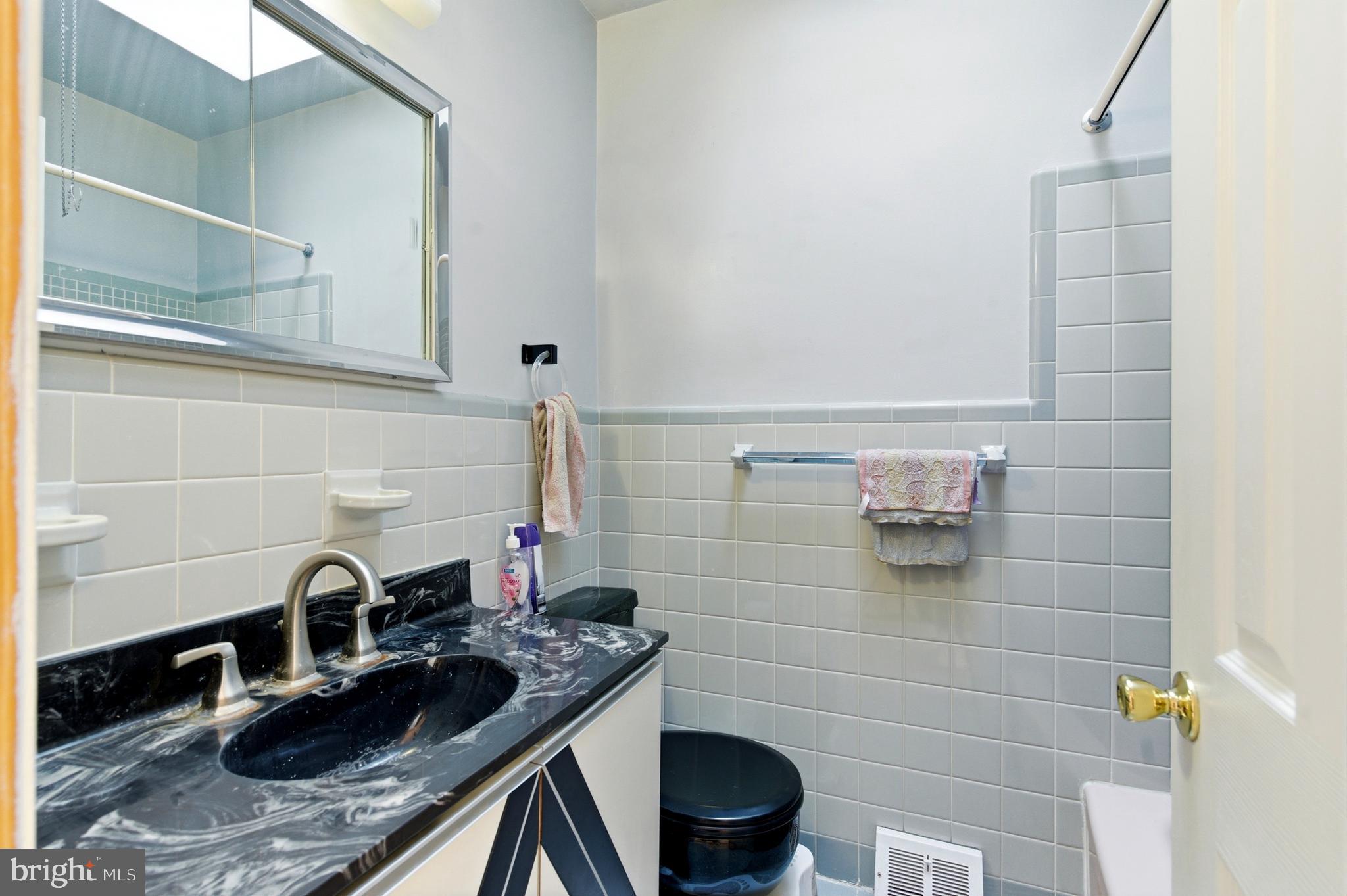 730 Charette Road Philadelphia, PA 19115 - Photo 9 of 18