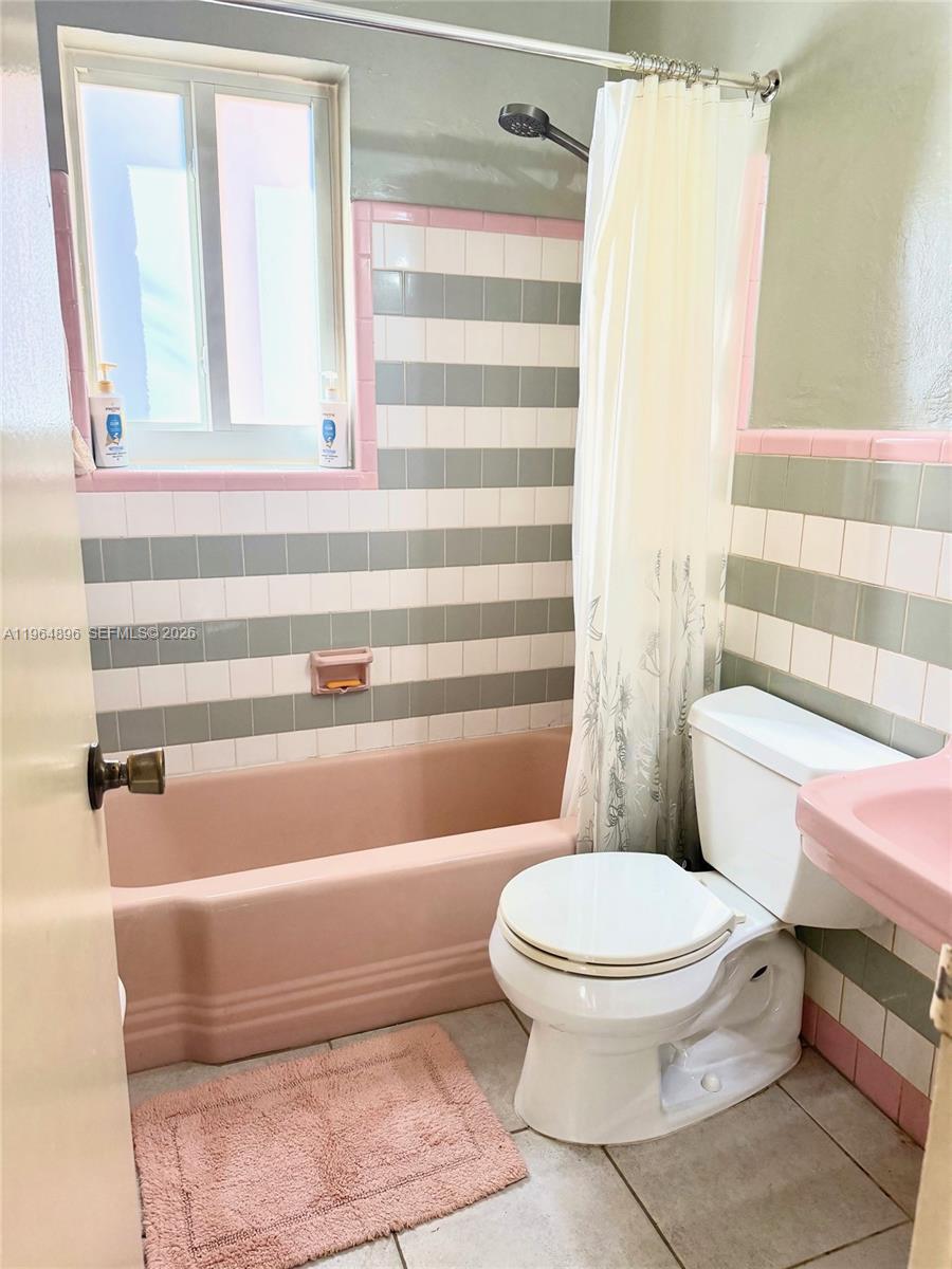 295 Southwest 9th Street Dania Beach, FL 33004 - Photo 17 of 49