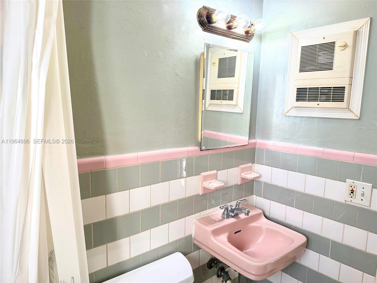 295 Southwest 9th Street Dania Beach, FL 33004 - Photo 19 of 49