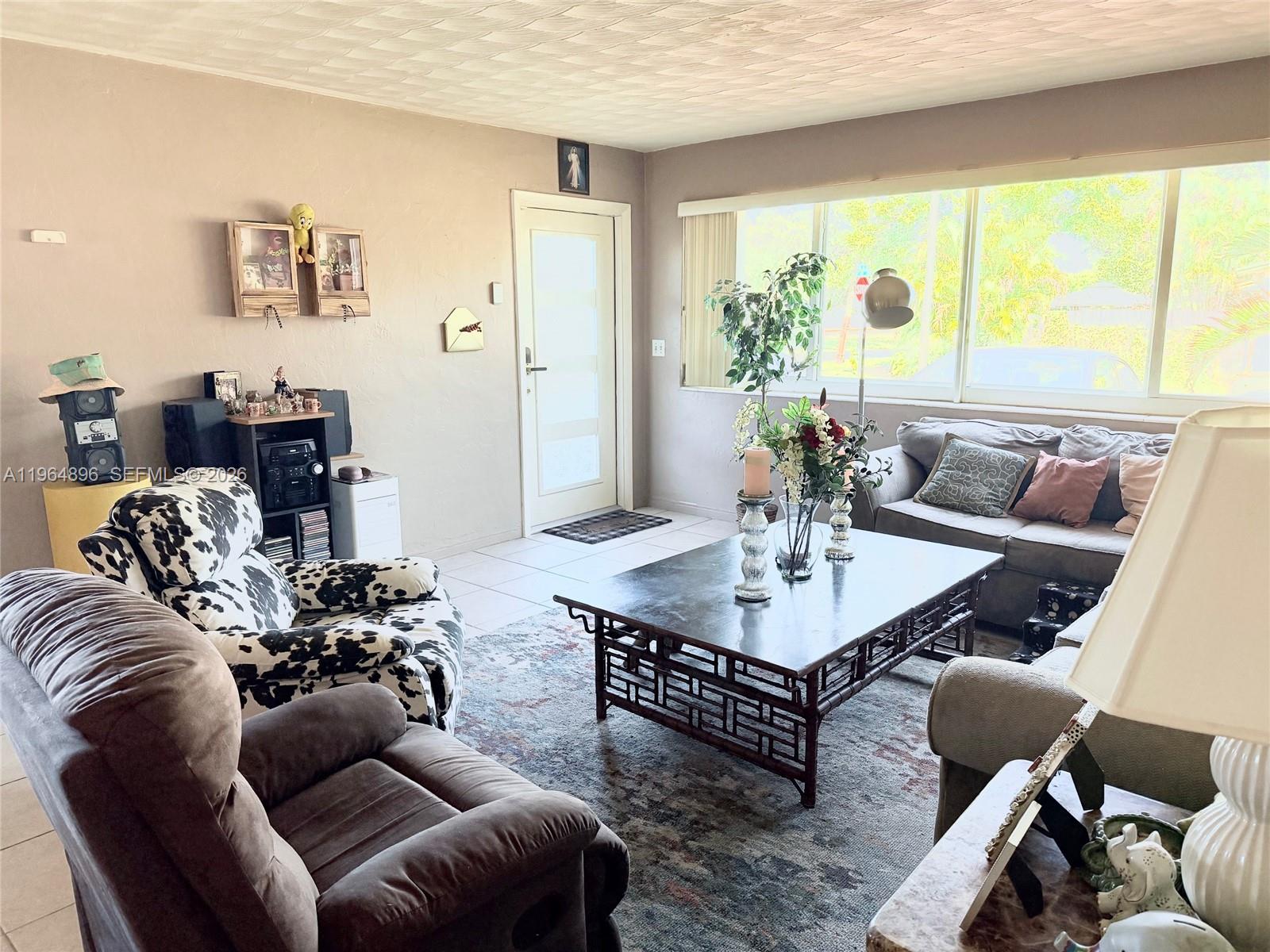 295 Southwest 9th Street Dania Beach, FL 33004 - Photo 3 of 49