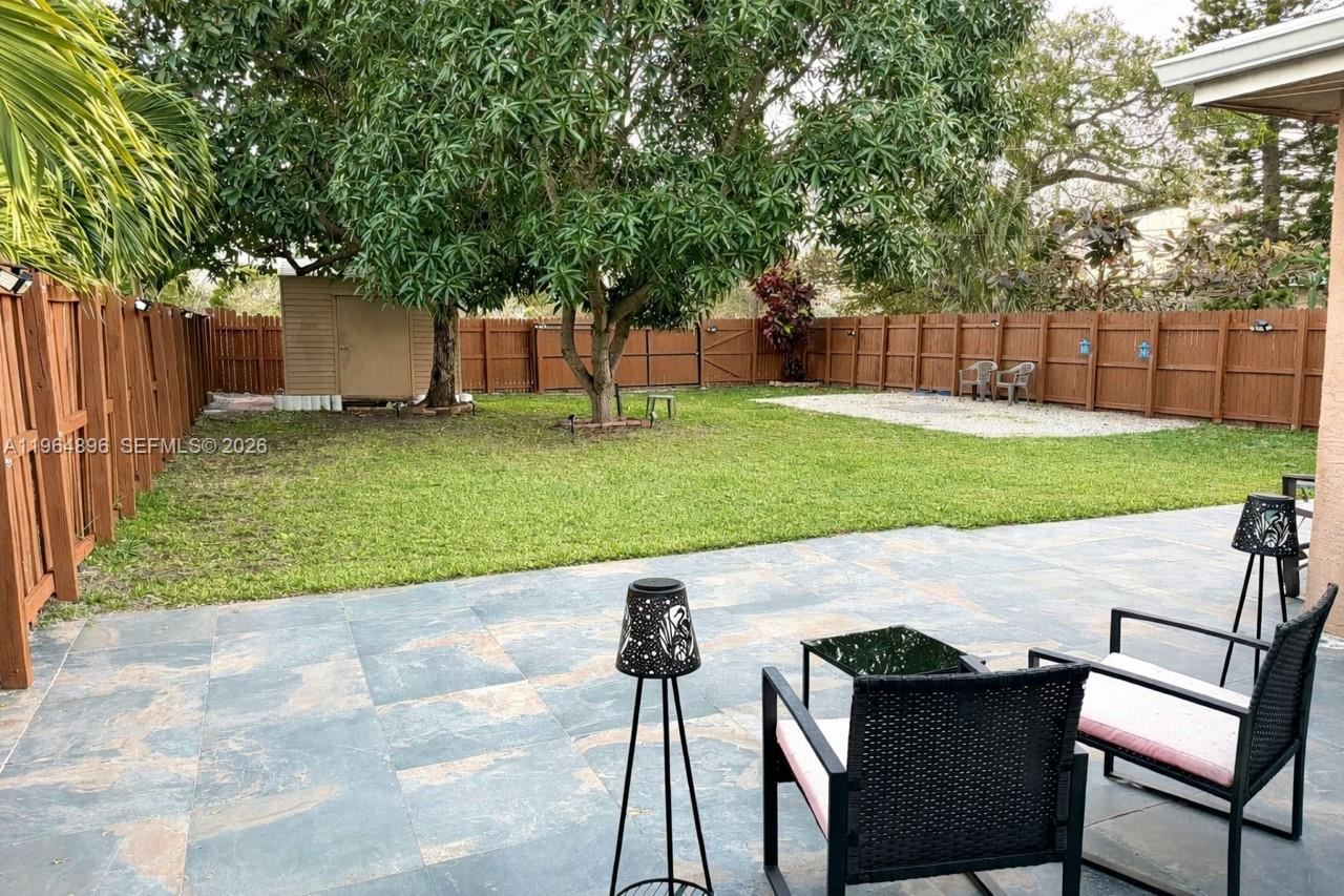 295 Southwest 9th Street Dania Beach, FL 33004 - Photo 33 of 49