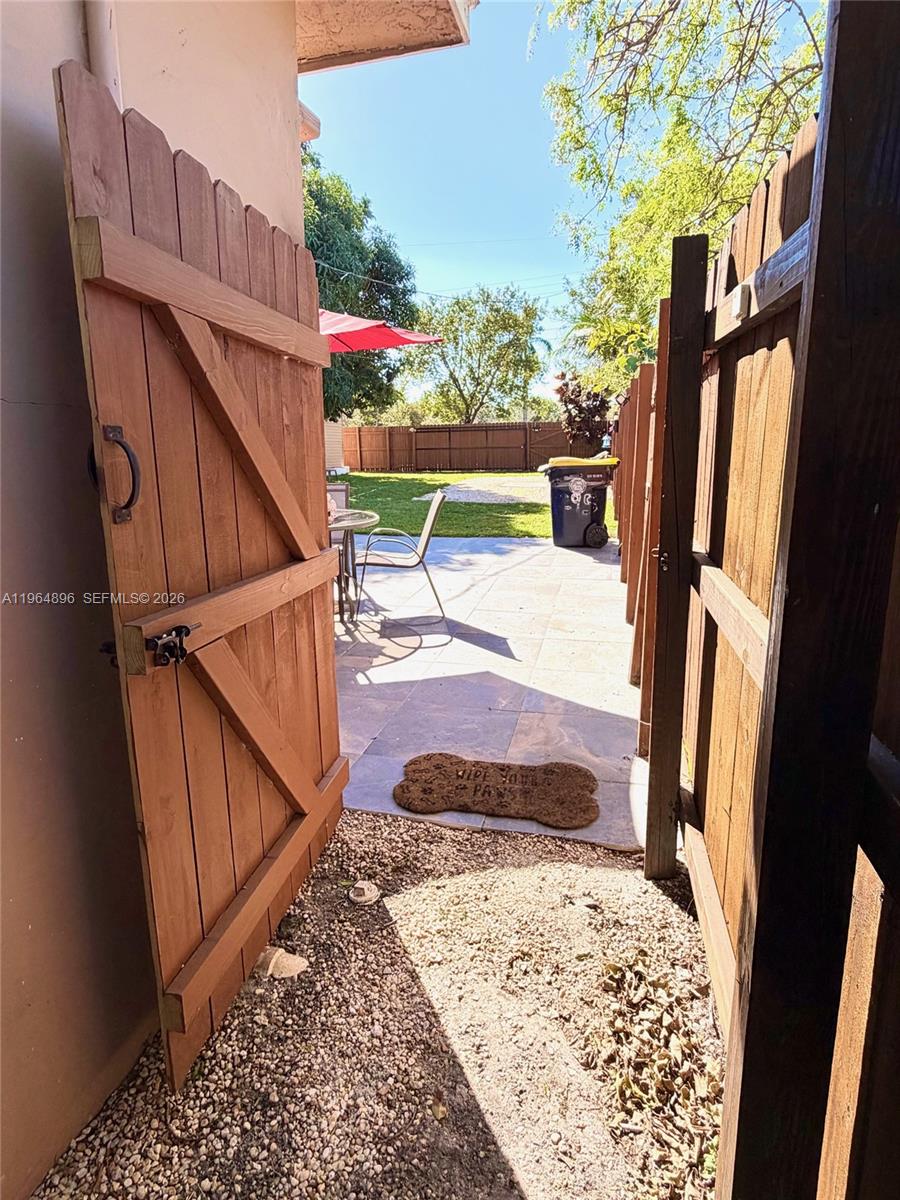 295 Southwest 9th Street Dania Beach, FL 33004 - Photo 46 of 49