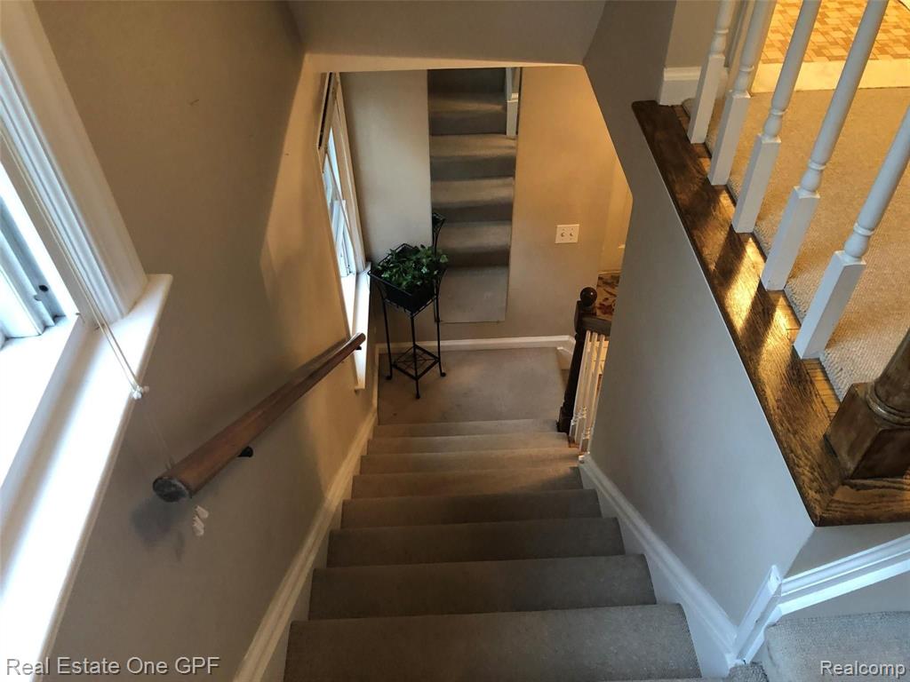 1876 Broadstone Road Grosse Pointe Woods, MI 48236 - Photo 32 of 53