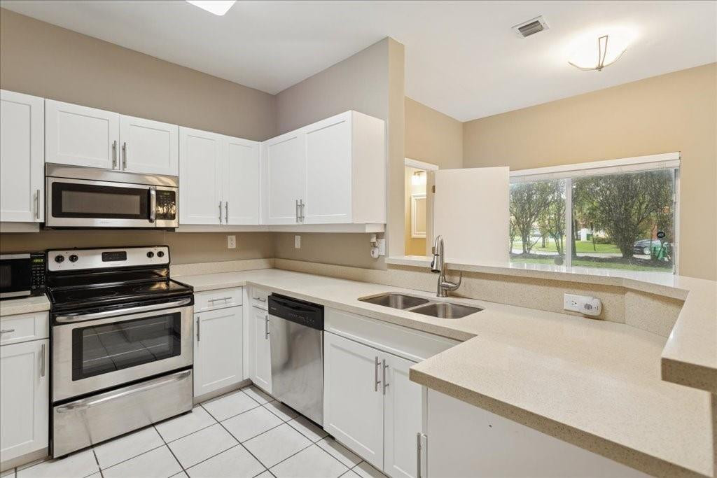 10334 Southwest 20th Street, Unit 10334 Miramar, FL 33025 - Photo 8 of 26 Photo 8