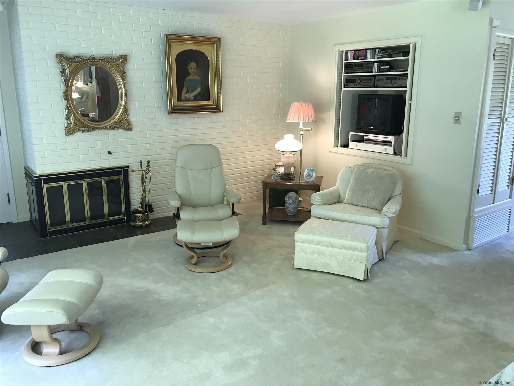 1177 Ruffner Road Niskayuna, NY 12309 - Photo 4 of 36 Photo 4