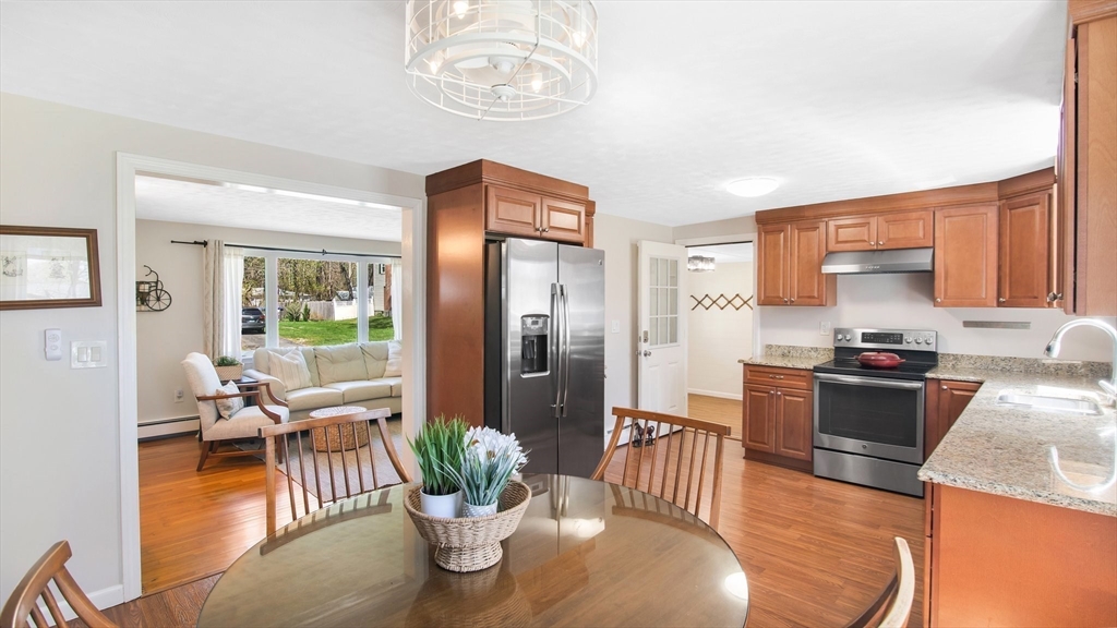 42 Betty Road Enfield, CT 06082 - Photo 8 of 40 Gallery Image 8