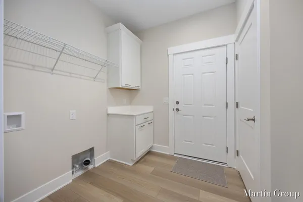 $374,900 | 2247 Watertown Way, Grand Rapids, MI 49505
