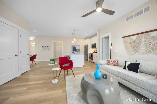 $374,900 | 2247 Watertown Way, Grand Rapids, MI 49505