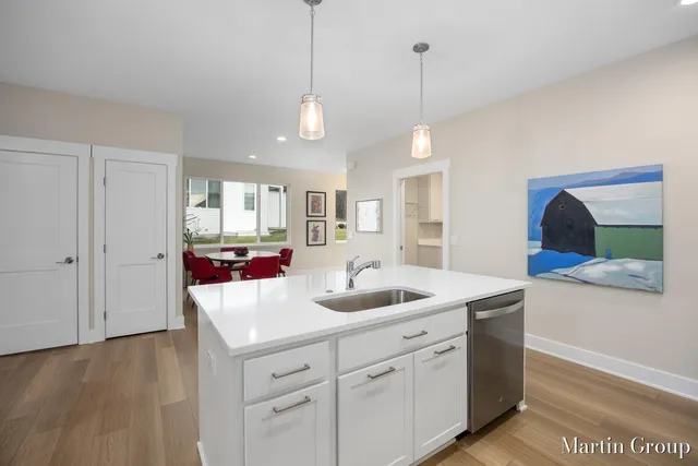 $374,900 | 2247 Watertown Way, Grand Rapids, MI 49505