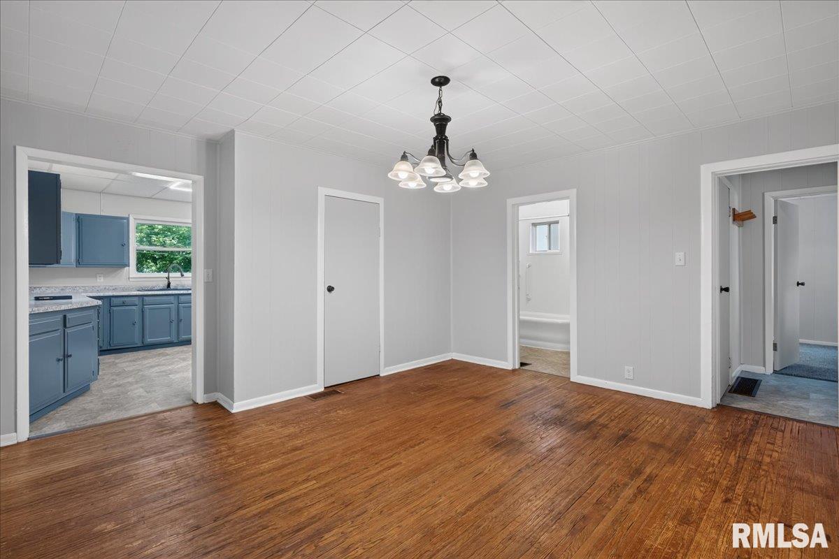 1023 West Governor Street Springfield, IL 62704 - Photo 8 of 36 Gallery Image 8