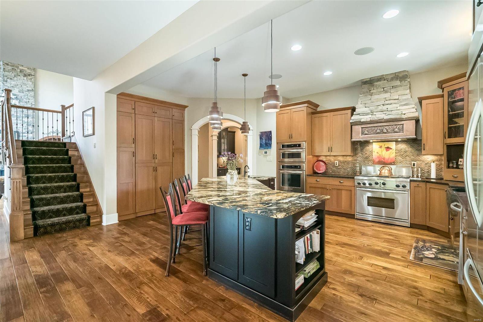 1377 South Mason Road Town and Country, MO 63131 - Photo 20 of 94