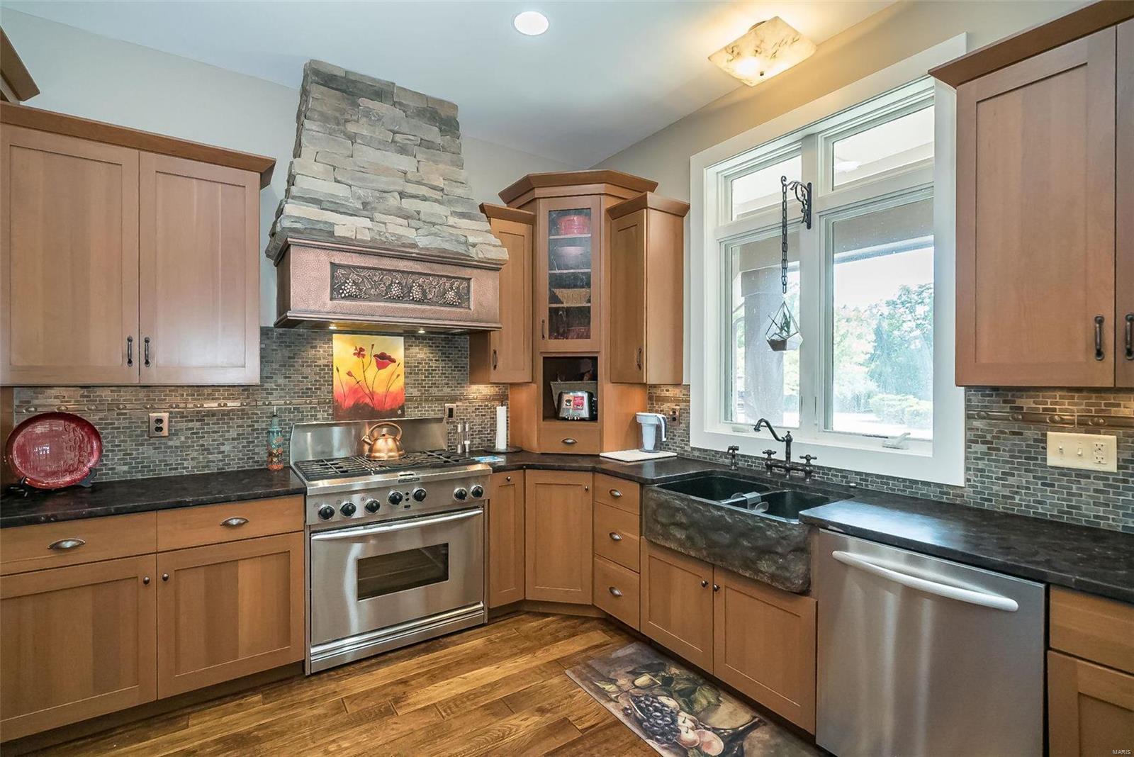 1377 South Mason Road Town and Country, MO 63131 - Photo 21 of 94