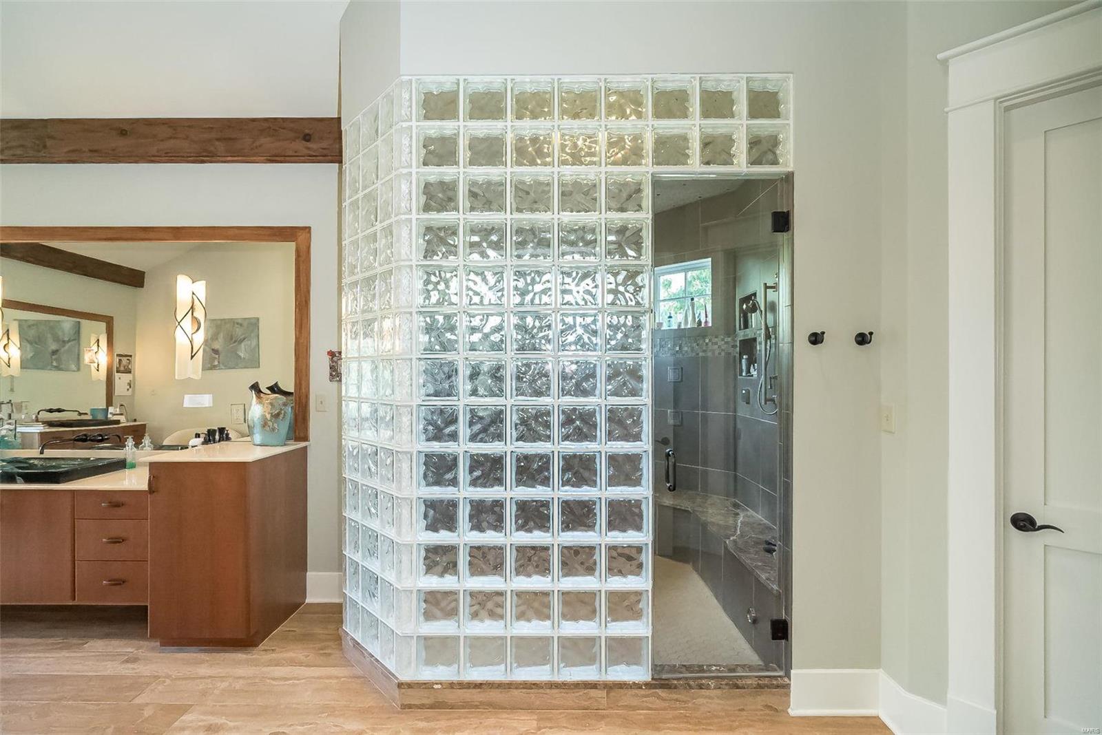 1377 South Mason Road Town and Country, MO 63131 - Photo 33 of 94