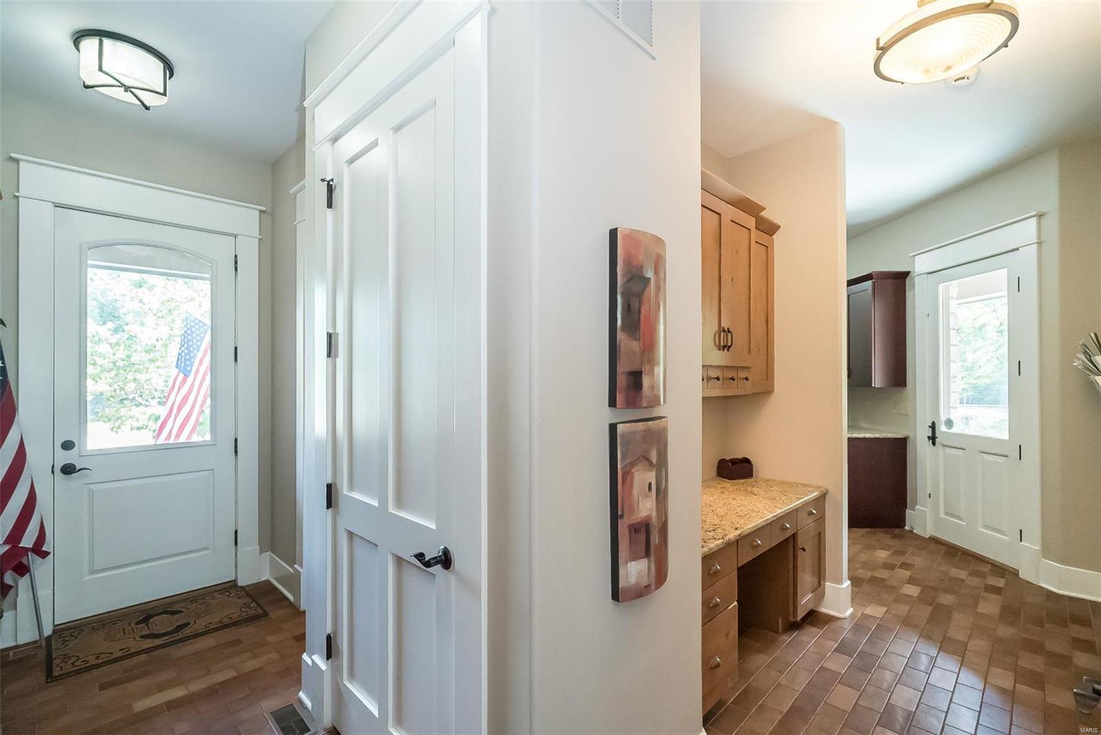 1377 South Mason Road Town and Country, MO 63131 - Photo 41 of 94