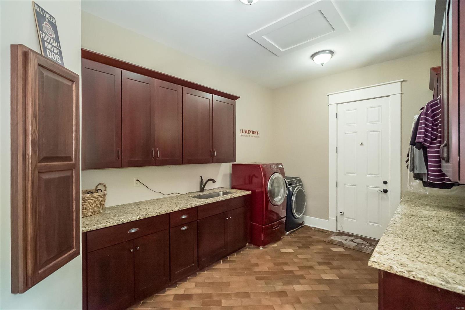 1377 South Mason Road Town and Country, MO 63131 - Photo 42 of 94