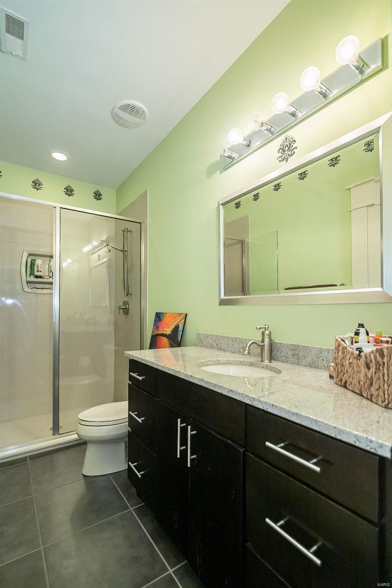 1377 South Mason Road Town and Country, MO 63131 - Photo 54 of 94