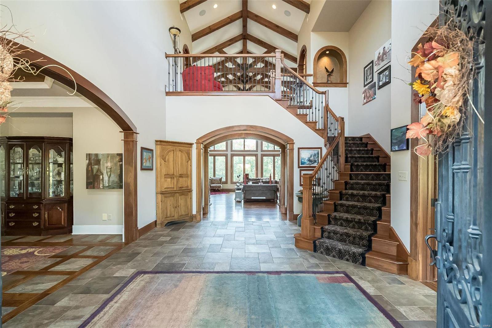 1377 South Mason Road Town and Country, MO 63131 - Photo 6 of 94