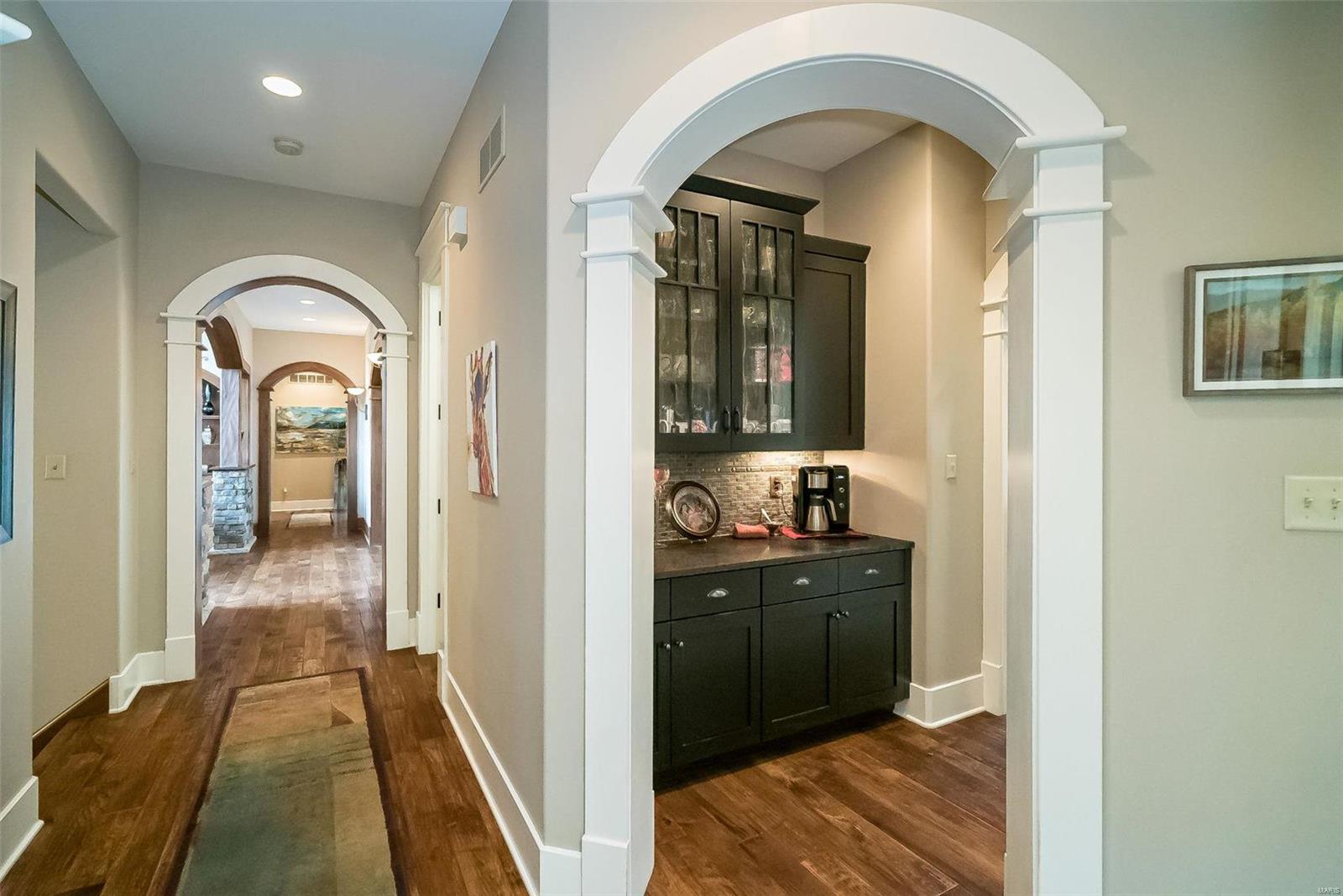 1377 South Mason Road Town and Country, MO 63131 - Photo 10 of 94