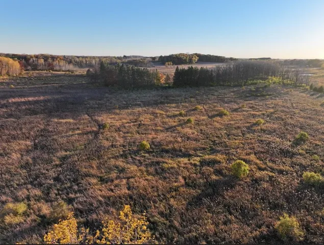 $740,000 | 74 M/l Acres York Centre, Marshall, WI 53559