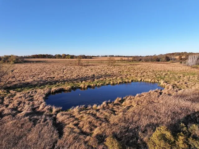 $740,000 | 74 M/l Acres York Centre, Marshall, WI 53559