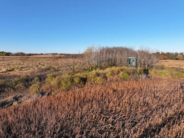 $740,000 | 74 M/l Acres York Centre, Marshall, WI 53559