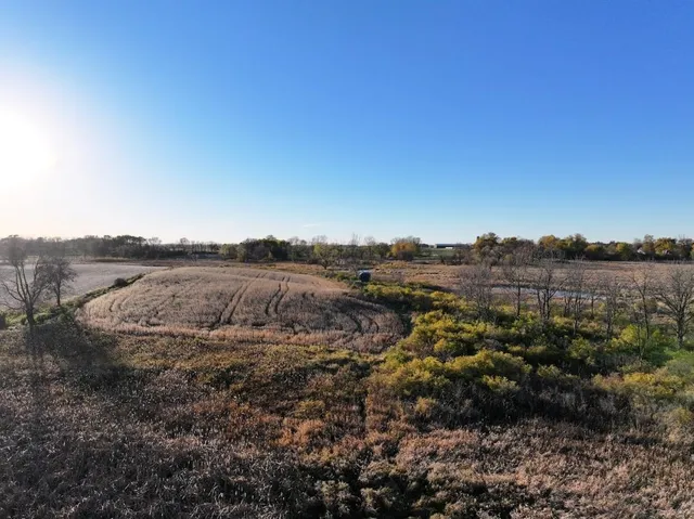 $740,000 | 74 M/l Acres York Centre, Marshall, WI 53559