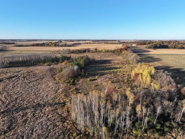 $740,000 | 74 M/l Acres York Centre, Marshall, WI 53559