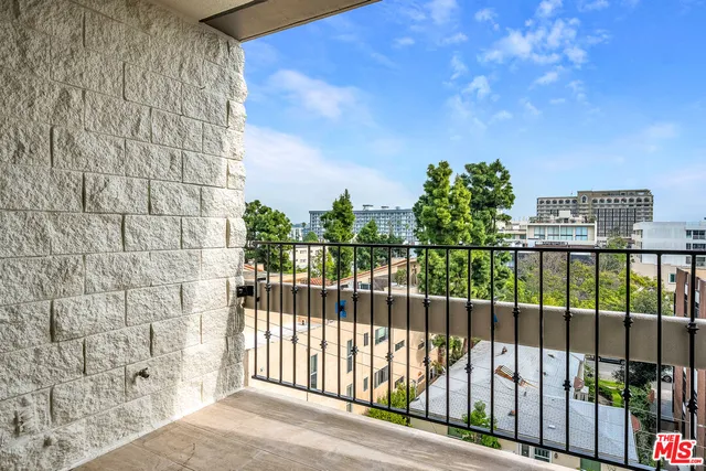 $8,750 | 320 North Maple Drive, Unit PH605, Beverly Hills, CA 90210