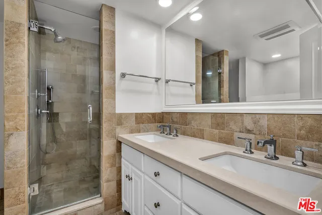 $8,750 | 320 North Maple Drive, Unit PH605, Beverly Hills, CA 90210