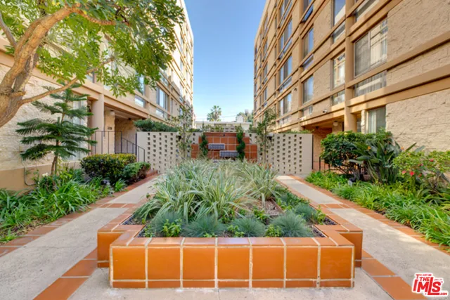 $8,750 | 320 North Maple Drive, Unit PH605, Beverly Hills, CA 90210