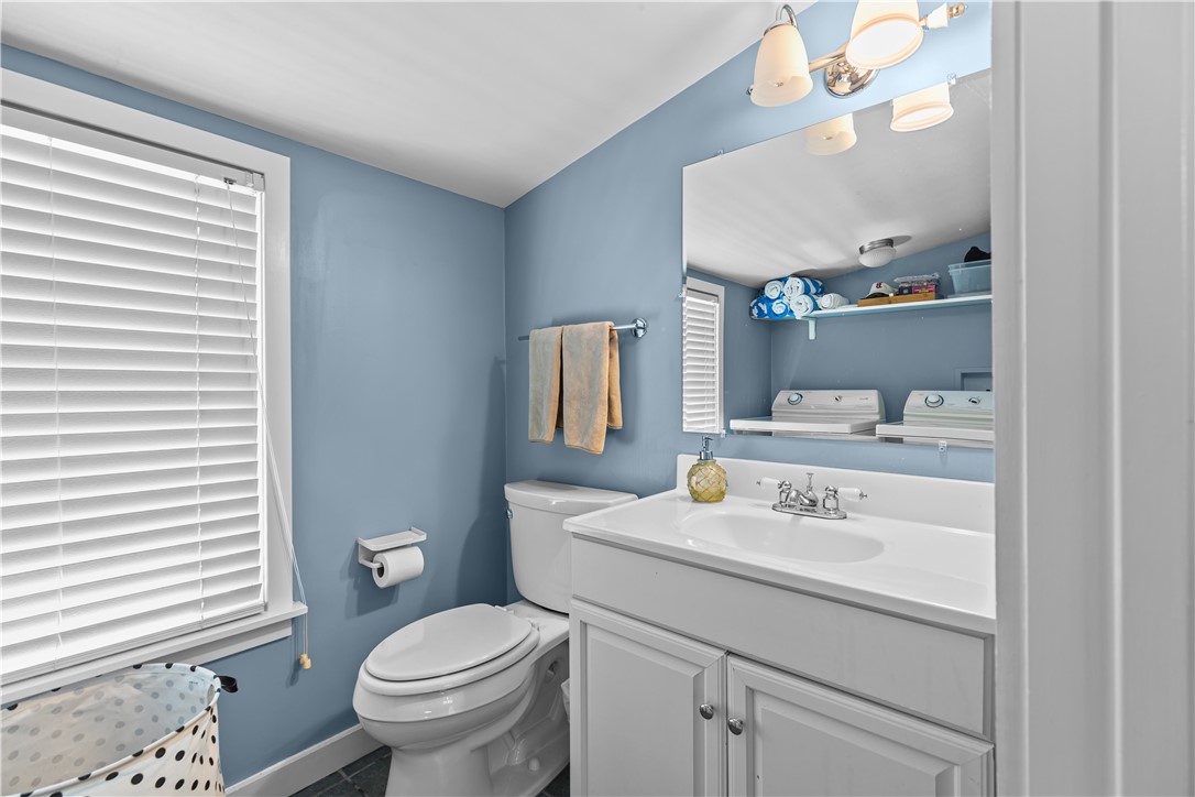 1024 Anthony Road Portsmouth, RI 02871 - Photo 16 of 20