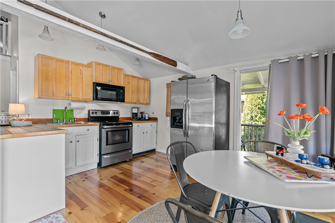 1024 Anthony Road Portsmouth, RI 02871 - Photo 6 of 20