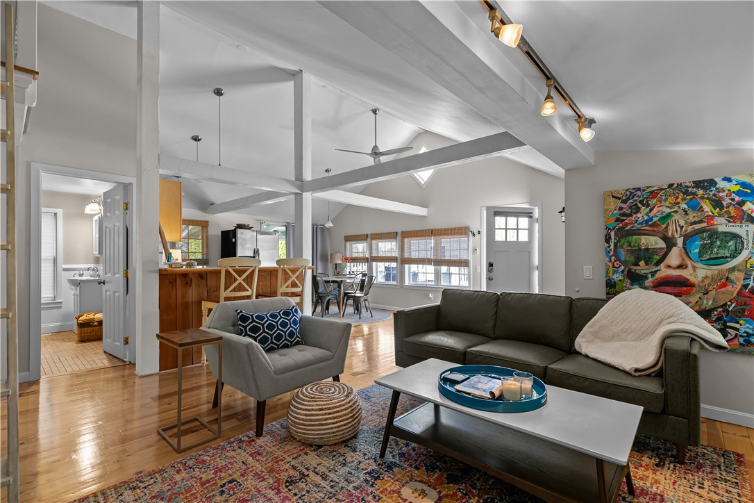 1024 Anthony Road Portsmouth, RI 02871 - Photo 9 of 20