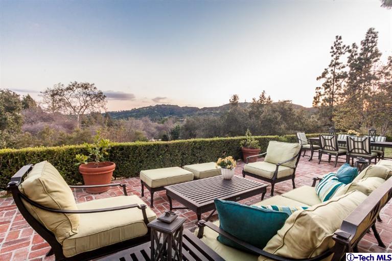 1700 Devon Road Pasadena, CA 91103 - Photo 20 of 28 a terrace view with sitting space and garden view
