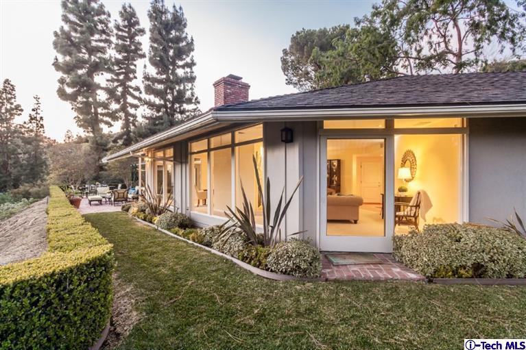 1700 Devon Road Pasadena, CA 91103 - Photo 25 of 28 a front view of a house with garden