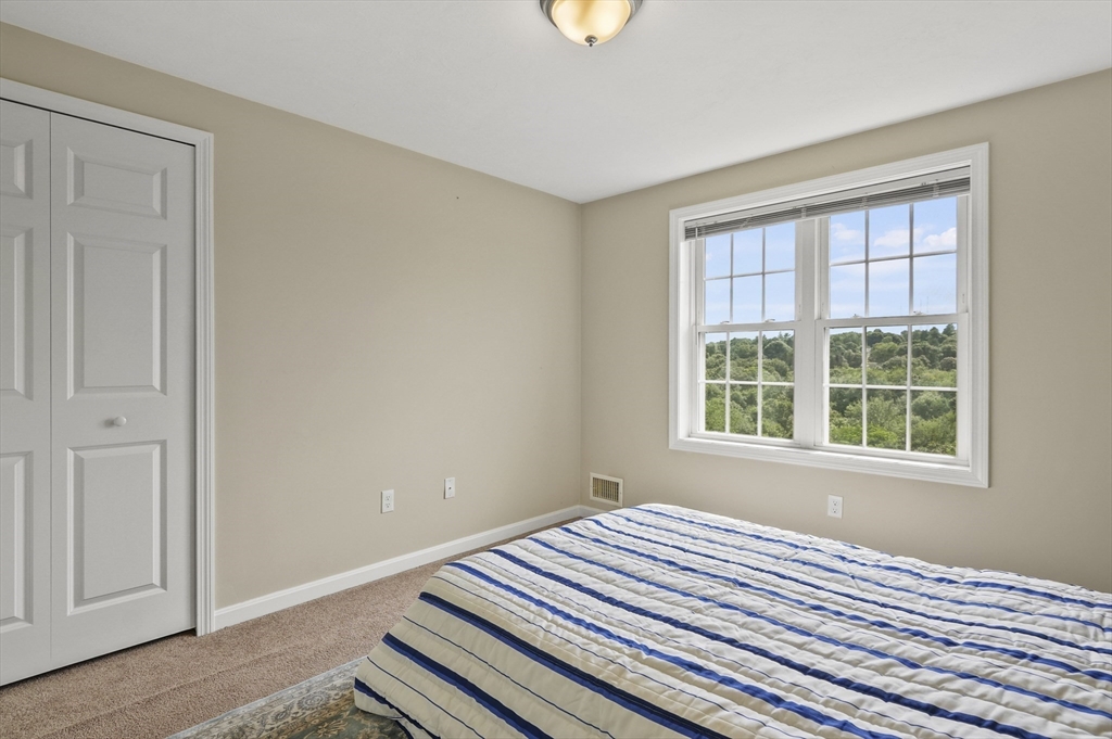 28 Bittersweet Boulevard Worcester, MA 01607 - Photo 18 of 26