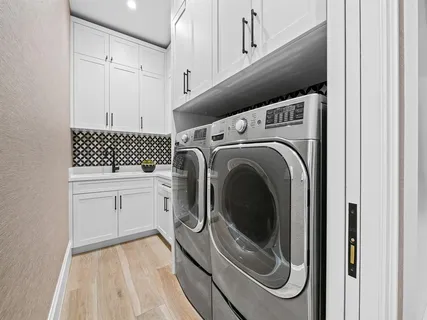 a view of a walk in closet