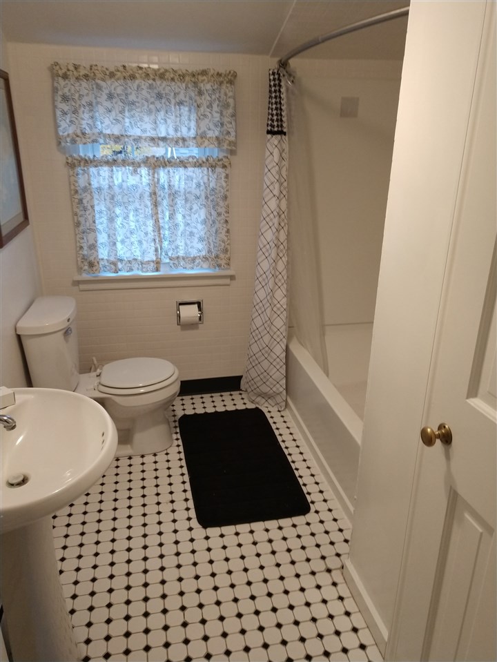 1010 West Marshall Street Decatur, IN 46733 - Photo 4 of 14