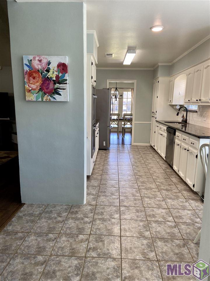 17023 Monitor Avenue Baton Rouge, LA 70817 - Photo 5 of 32