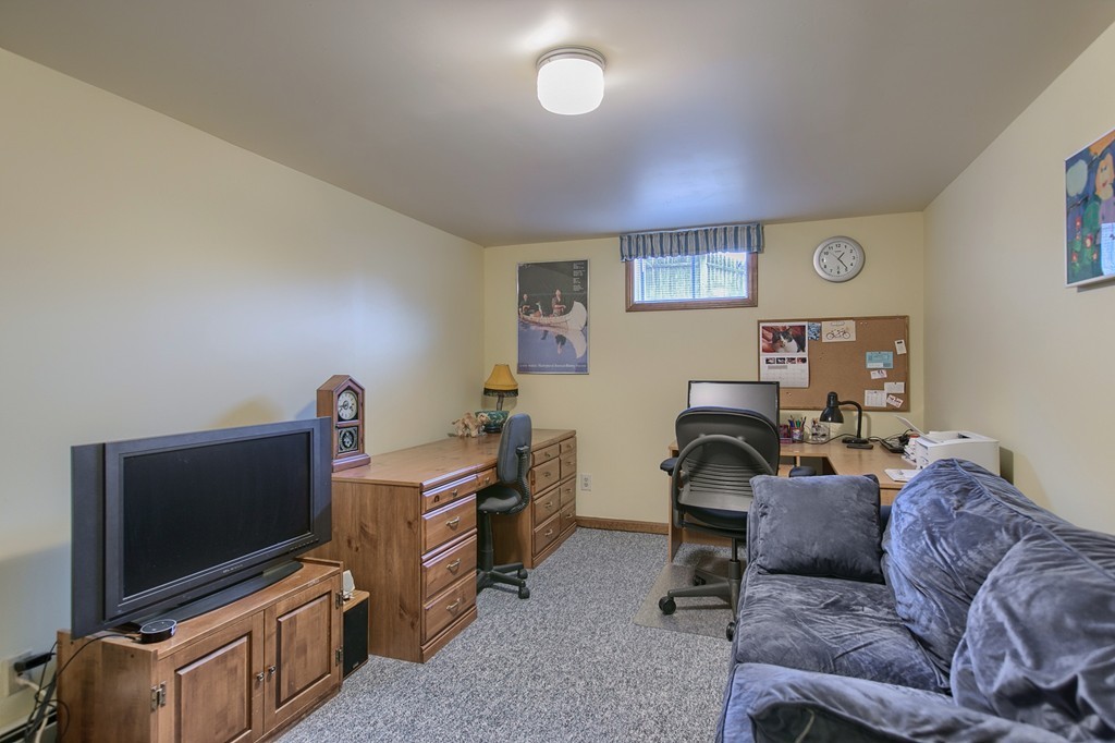 217 Cabot Road Tewksbury, MA 01876 - Photo 23 of 30 Gallery Image 23